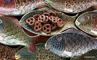 Hand painted Fish Dish - suitable for nuts, nibbles and nick knacks. 