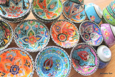 Riots of colour in the 7cm Wavy Kabartma bowls - hand made and hand painted in Turkey.