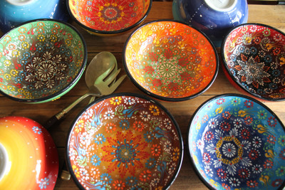 Special Kabartma 16cm bowls - hand painted in Turkey with a raised painting technique.