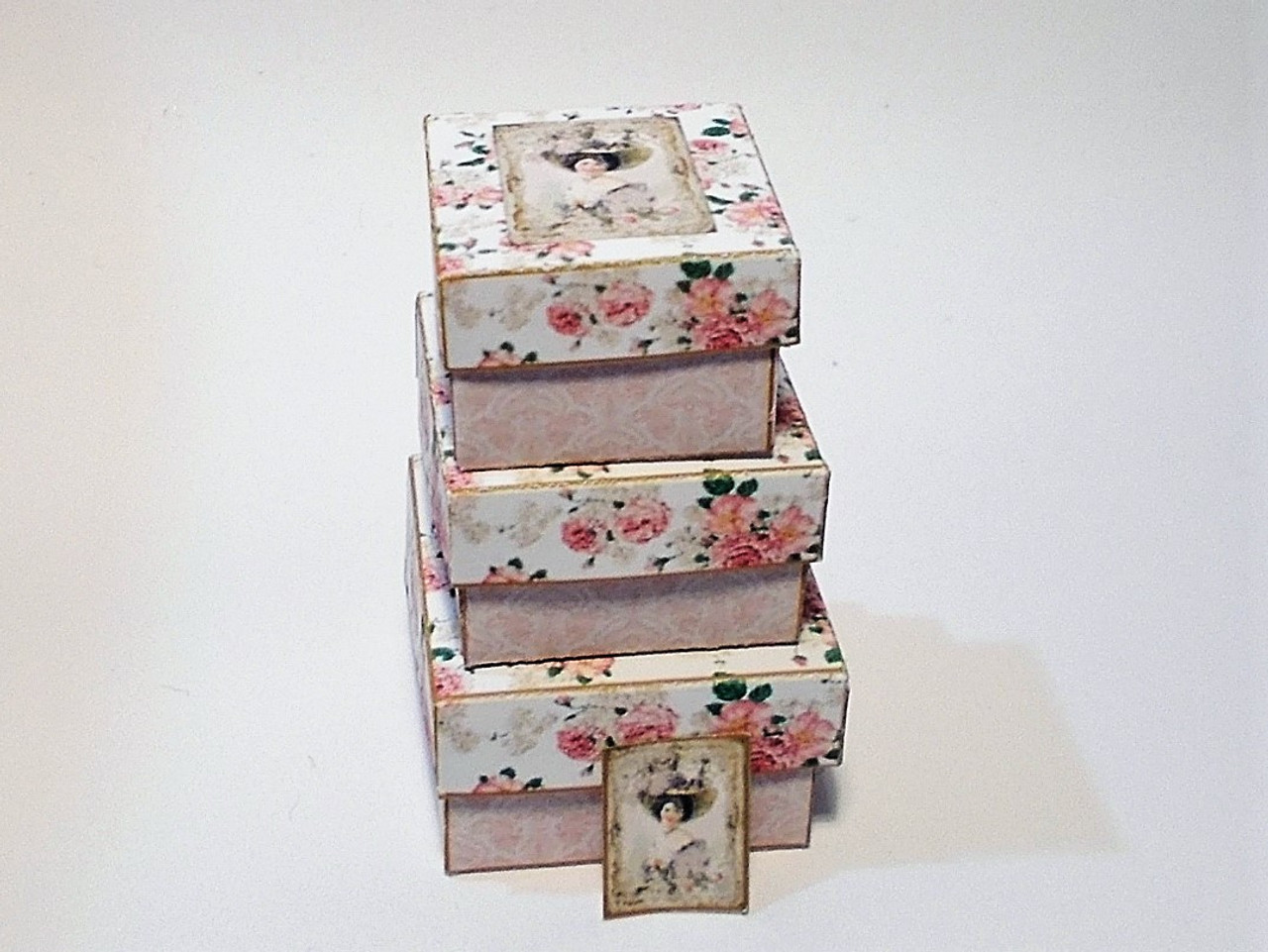 Kit Square Hat Box Set No2 ZENA'S MINIATURES