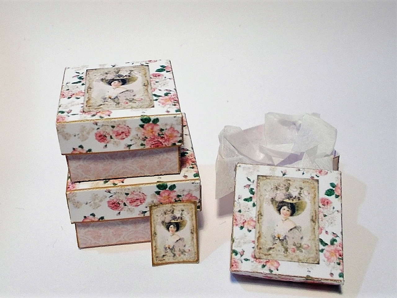 Kit Square Hat Box Set No2 ZENA'S MINIATURES