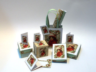 Download-Christmas Boxes & bags Holly Berry