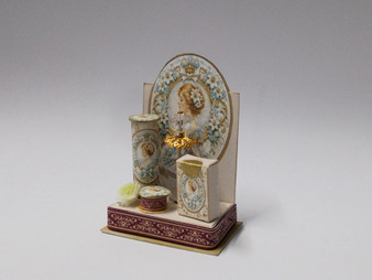 Elanore Perfumery Display Stand