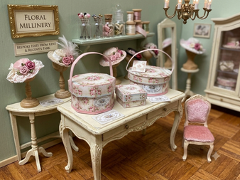 Download  - Shabby Chic Pink Floral Hat Boxes