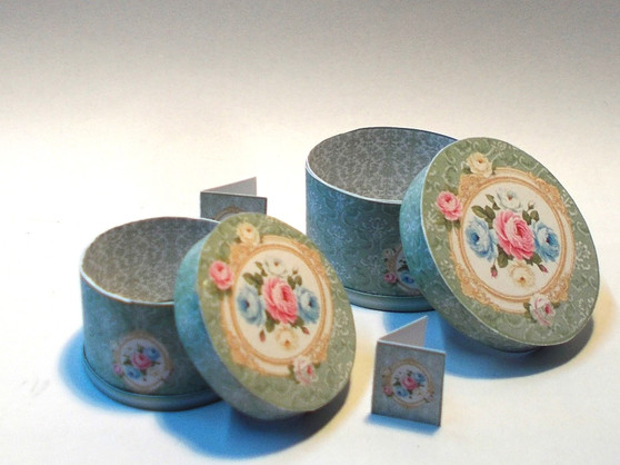 Download - Green Floral Hat Boxes