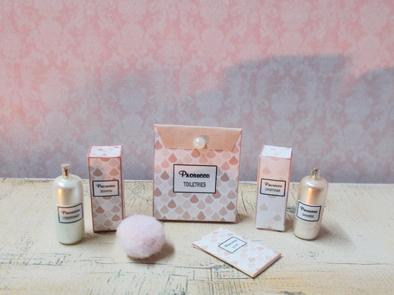 Modern Bathroom Toiletries - Prosecco