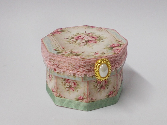 Shabby Chic Floral Hat Box (large)