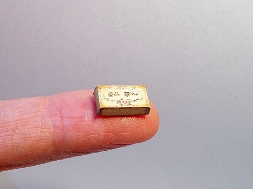 dollhouse miniature 1/12th scale hat pin box