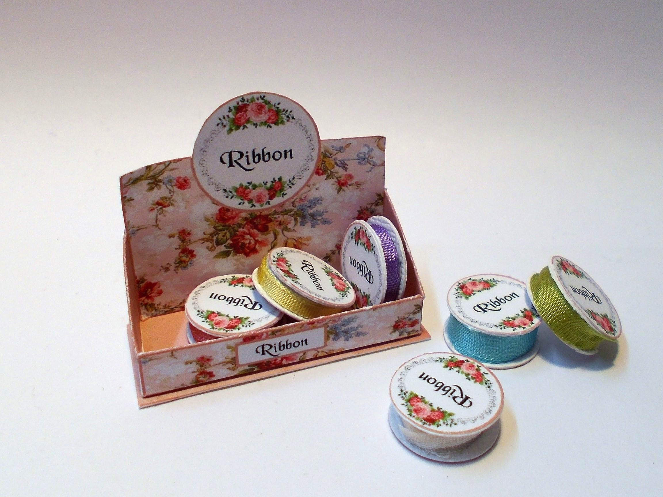 Download - Ribbon Display Stand - Pink Floral - ZENA'S MINIATURES