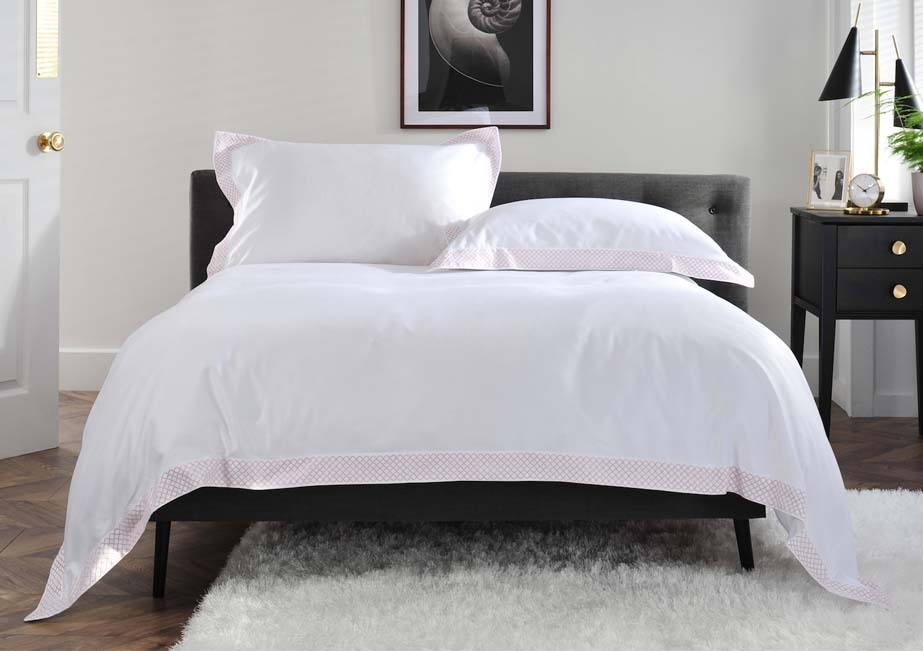 The Anmer Bed Linen Set in Blush