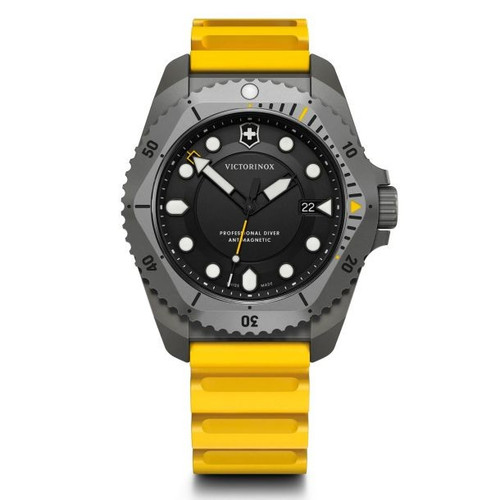 Victorinox Titanium Dive Pro Quartz 43mm Black Dial 241992