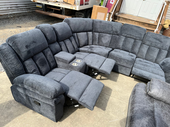 DOOR BUSTER SECTIONAL! 