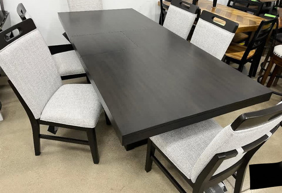 Neymorton dining room set