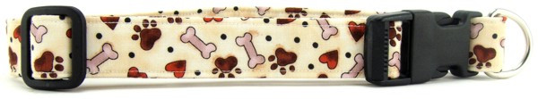 HEARTS, BONES & PAWS DOG COLLAR