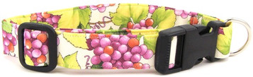 GRAPES ON THE VINE DOG COLLAR