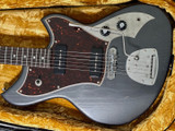 Novo 2025 Serus J – Charcoal Frost