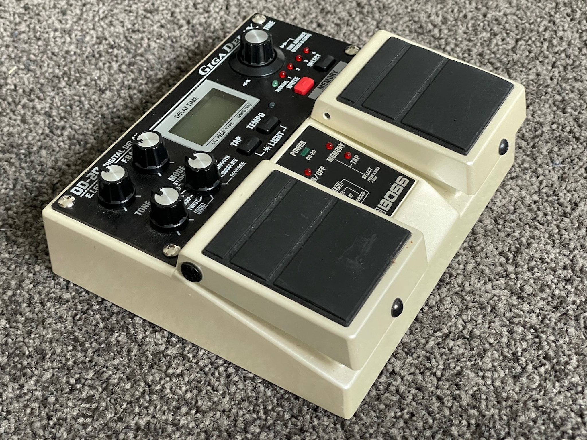 Boss DD20 Digtal Delay - Tone Lounge