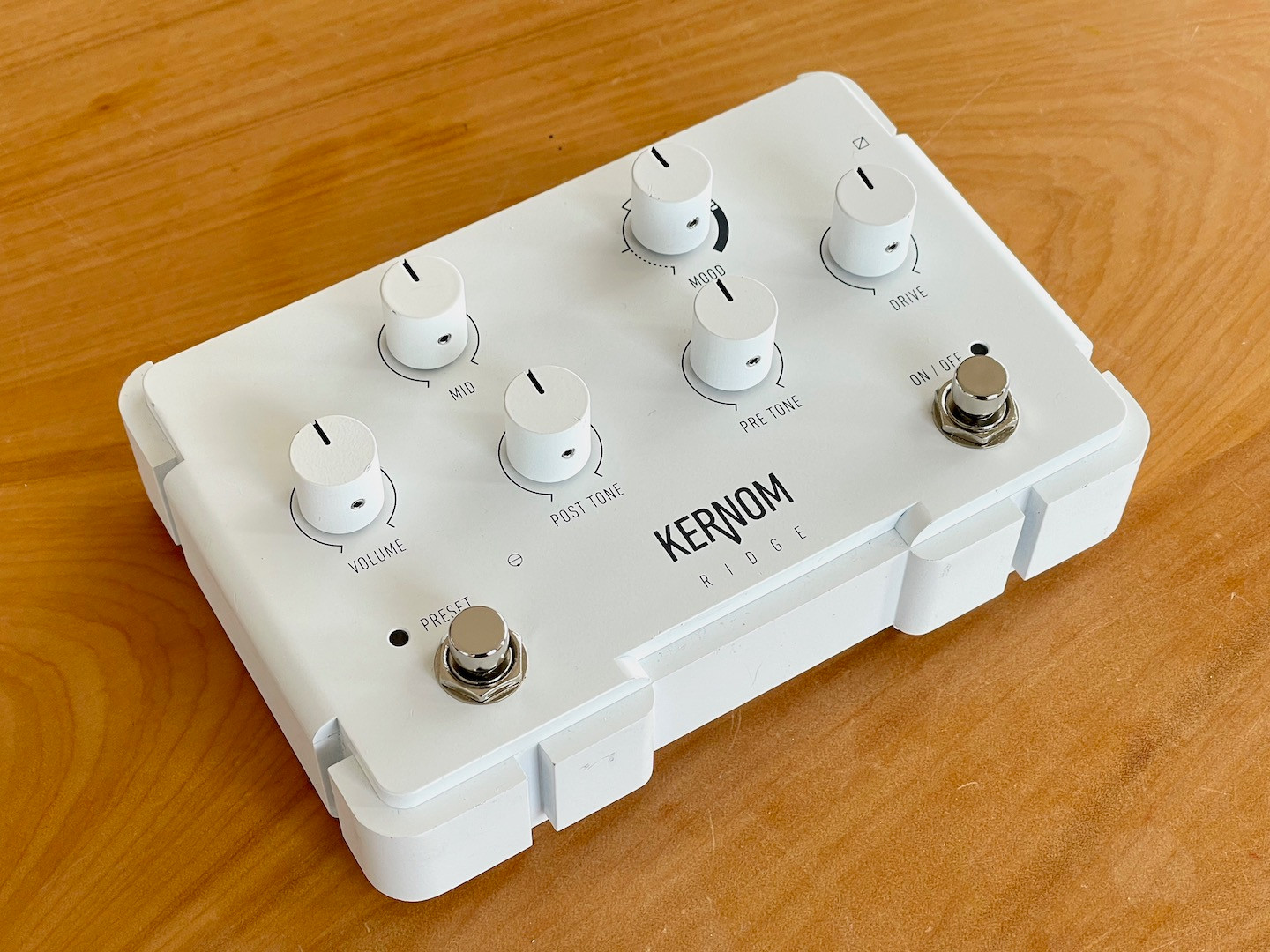 Kernom - Ridge - Tone Lounge