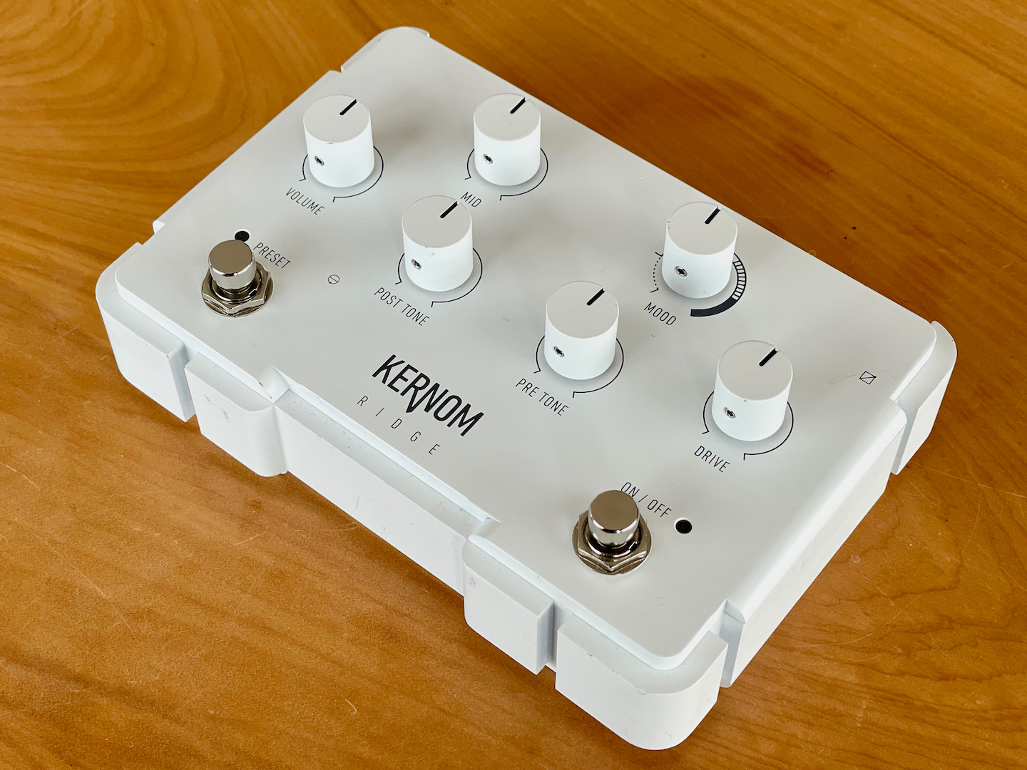 Kernom - Ridge - Tone Lounge