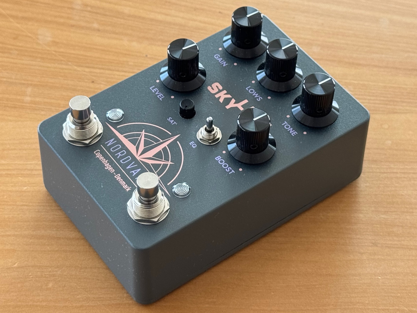 ギター NORDVANG SKYLINE Effects > Gain > Nordvang Skyline