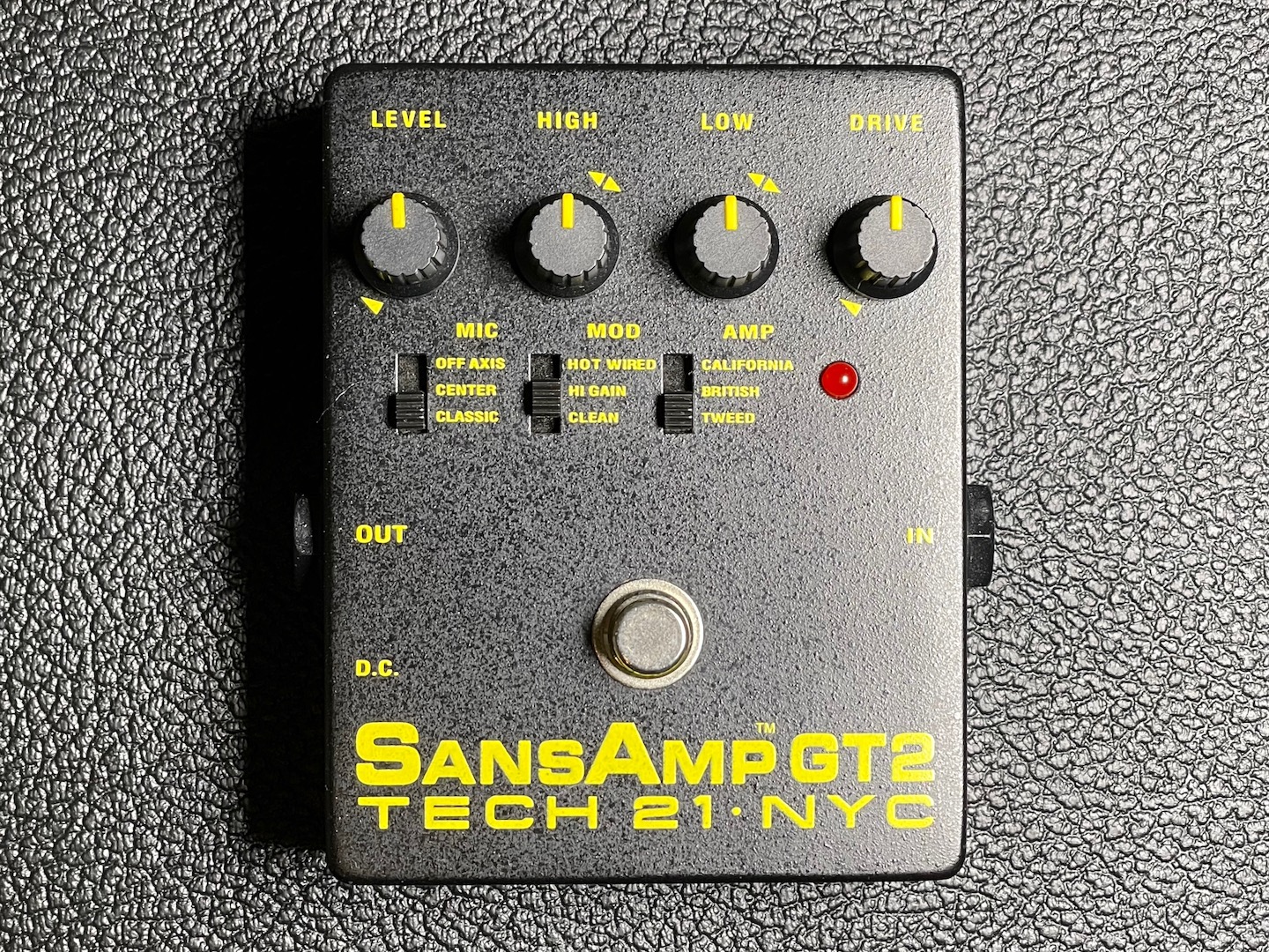 SANSAMP GT2 TECH 21・NYC s-l400.jpg
