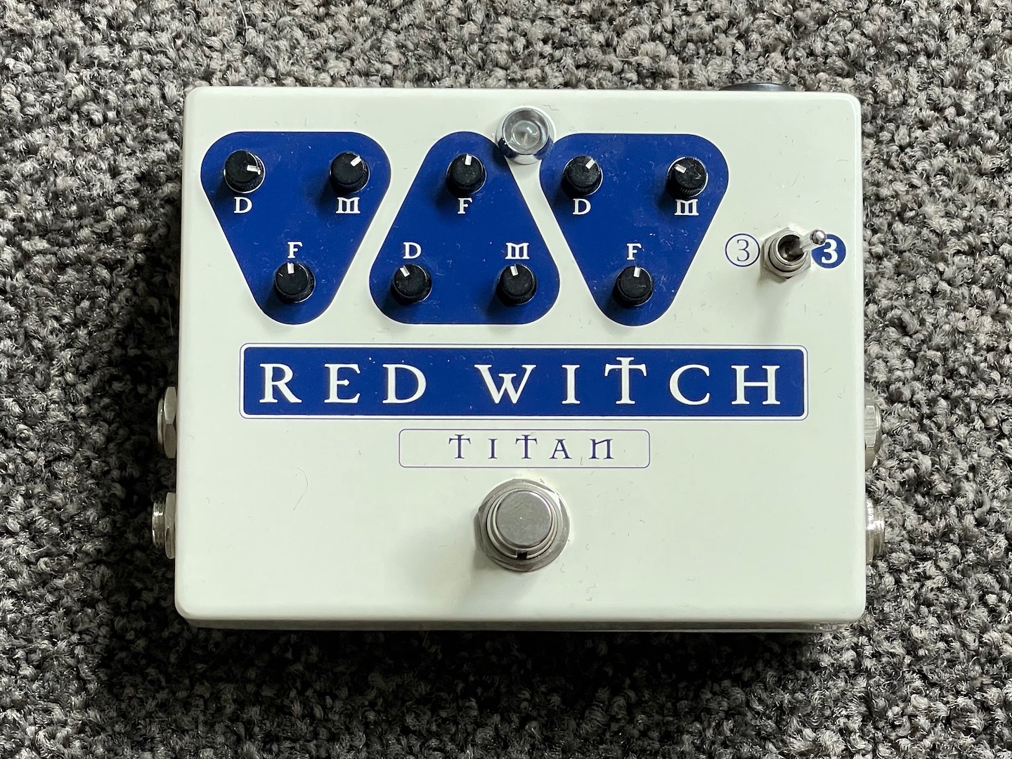 Red Witch - Titan - Tone Lounge