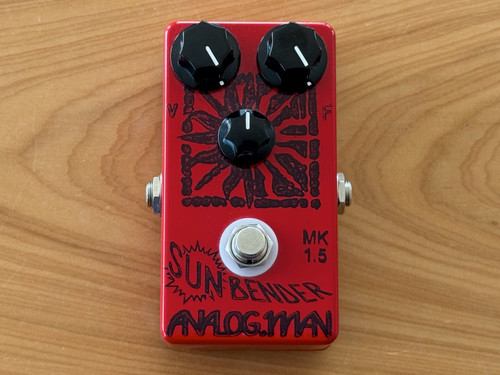 Analog.man - Sun Bender Mk1.5 - Guitars Rock NZ + Tone Lounge