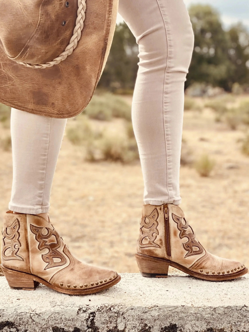 Women’s Angelica Old Camel Wax