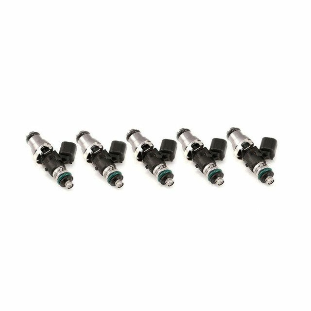 Precision Fuel Injectors from Injector Dynamics ID2600-XDS, 2600.48.14.14.5 Fuel Injectors, set of 5 with 14mm grey adapters for optimal performance.