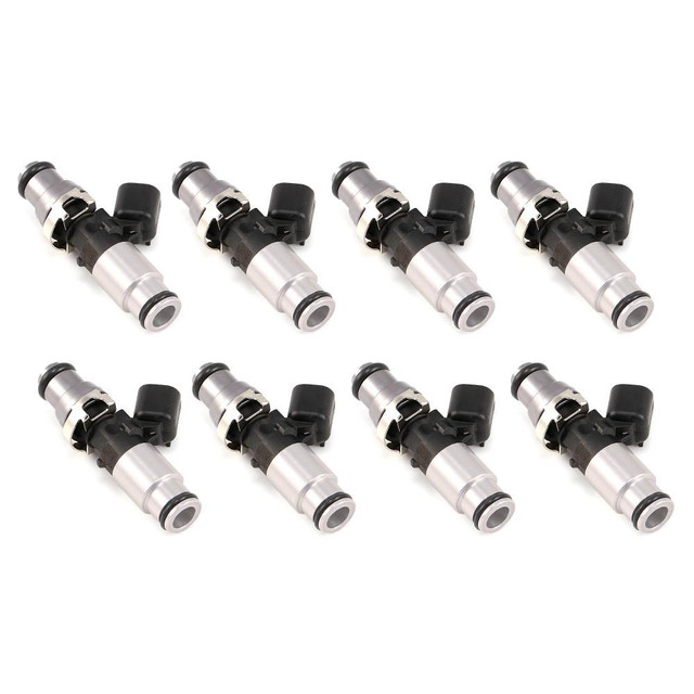 Precision Fuel Injectors from Injector Dynamics ID2600-XDS 2600.60.14.14B.8, set of 8 fuel injectors with 14mm grey top and silver bottom adapters for optimal performance.