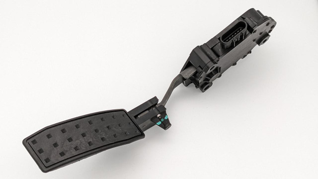 GM Drive By Wire Pedal assembly with TPS Sensor, modern vehicle accelerator pedal module with electronic throttle control. GM Drive By Wire Pedal assembly with TPS Sensor, modern vehicle accelerator pedal module with electronic throttle control.