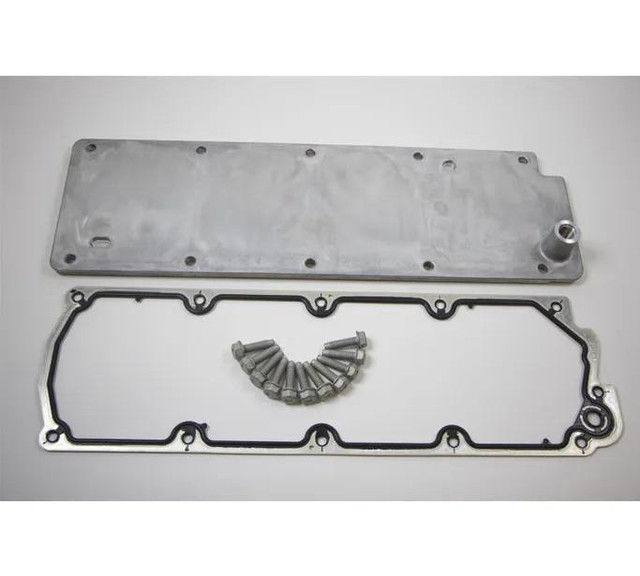 BTR Chevrolet Performance Valley Cover for 6.2L engine, with gasket, bolts, and valve cover components for automotive repair.