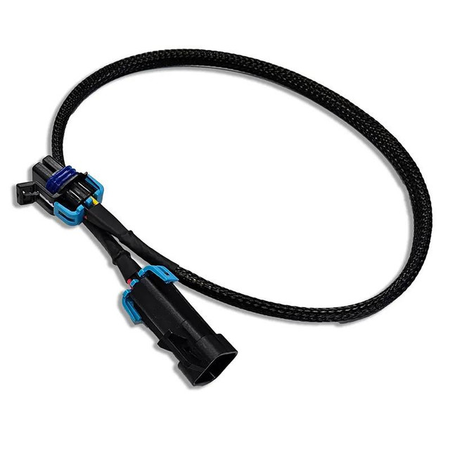 Scram Speed SNS402 O2 extension LS Square, automotive oxygen sensor extension cable with black braided sheath and blue connectors.