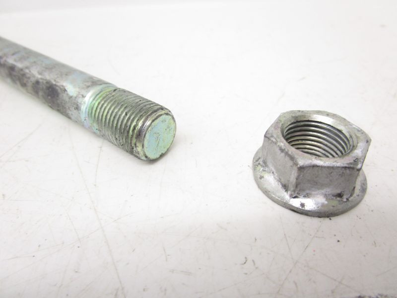 07 Kawasaki Ninja EX 250 R Swingarm Pivot Bolt 33032-1134 1988