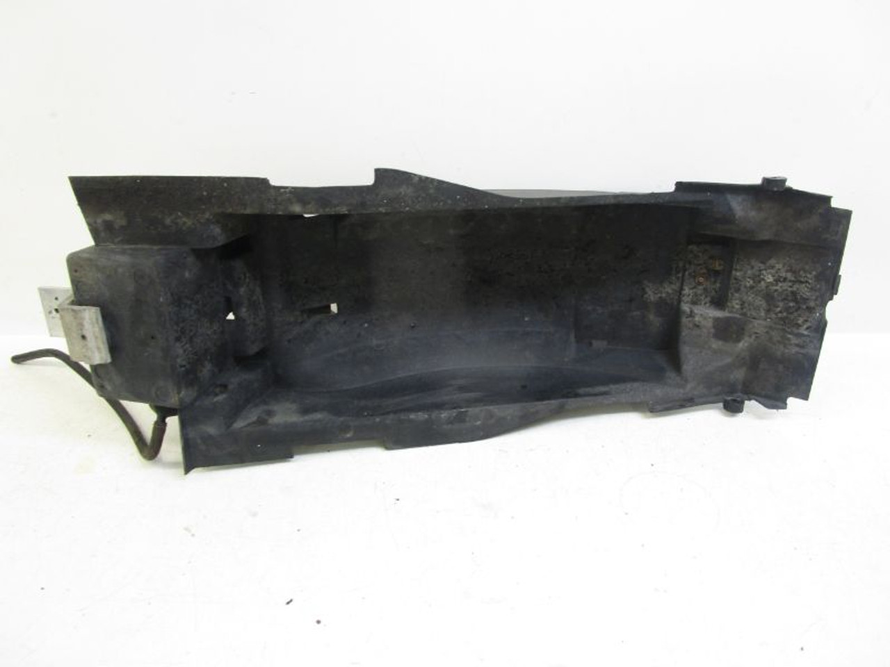 は。 92 Kawasaki ZX 1100 C ZX11 Rear Front Inner Fender Battery