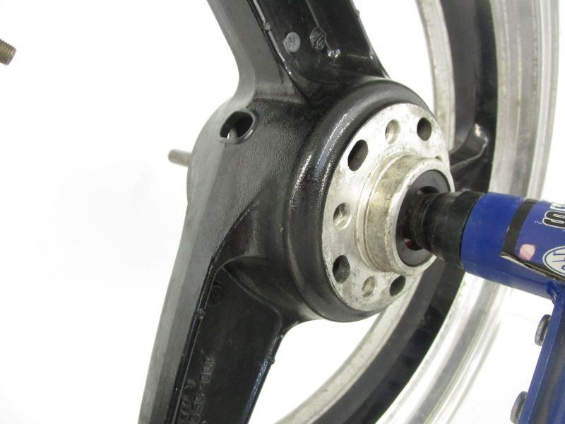 92 Kawasaki ZX 1100 C ZX11 Front Wheel Rim 17x3.5 41073-1463-JF