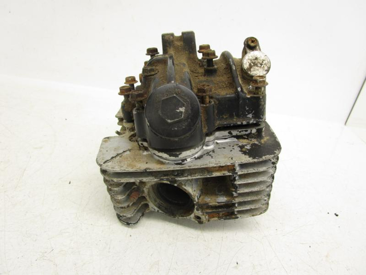 125③ 83 Suzuki Quadrunner LT 125 Cylinder Head 11100-05223 1983
