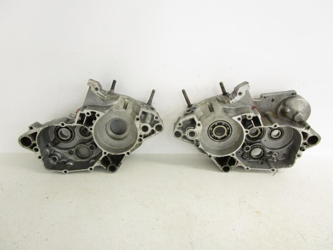K商品です。 94 Kawasaki KX 125 Crankcase Center Cases 14001-5321 1994