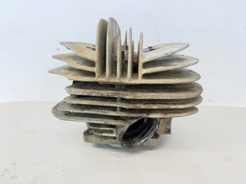 1988 Kawasaki KDX 200 Cylinder Jug and Head Cover 11005-1530 11001