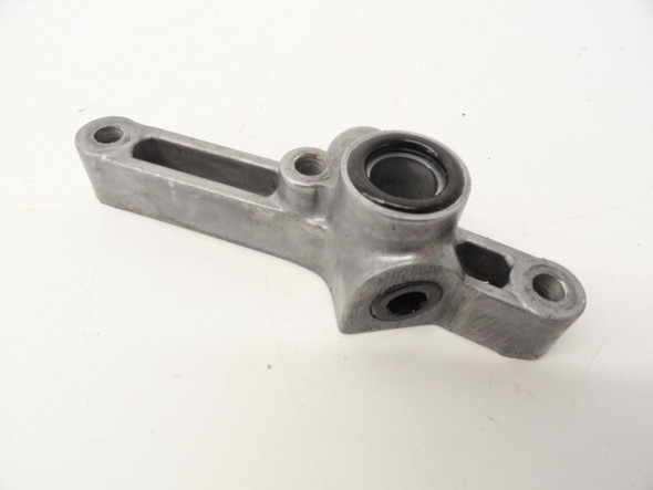 89 Kawasaki Ninja ZX7 H ZX 7 750  Oil Pump Holder 13091-1439