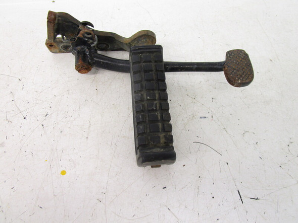 87 Honda TRX 125 Right Peg Brake Pedal 46500-HC3-000 50610-HC3-000 1987-1988