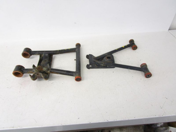 99 Polaris Sportsman 455 Diesel Right Rear A Arms 1040446-067 1999