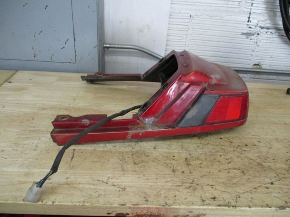 81 Yamaha XJ 750 RH Seca Tail Light Rear Body Section 5G2-84716-00-63 1981-1982