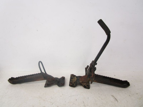 95 Kawasaki KLF 300 Bayou 2x4  Footpegs Left Right 34028-1279 1989-2004