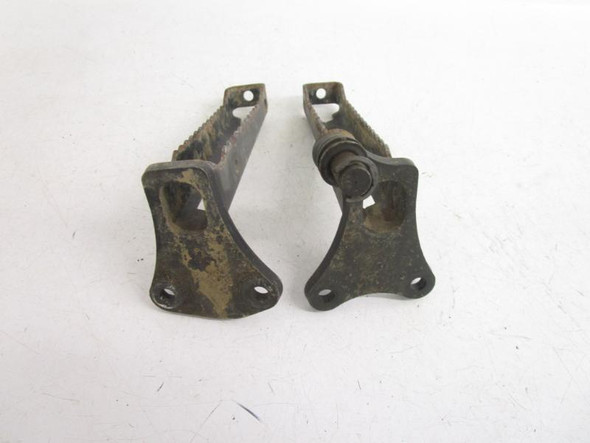 05 Yamaha YFM 660 Raptor Foot Pegs Left Right 5LP-27411-10-00 2005