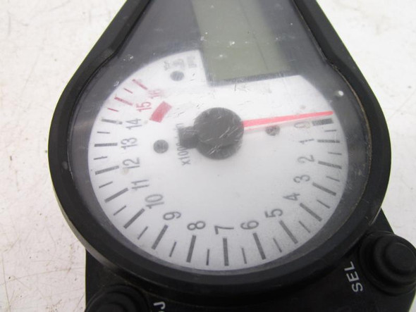01 Suzuki GSXR 600 Speedometer Speedo 34120-39F20 2001 01 Suzuki GSXR 600 Speedometer Speedo 34120-39F20 2001