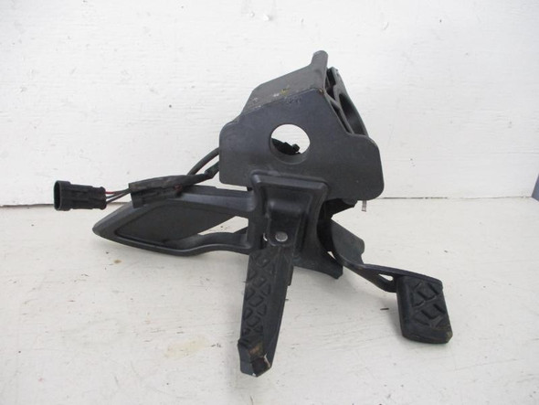 11 Can Am Spyder RSS Auto Right Foot Peg Mount Brake Reservoir 705004182 2011