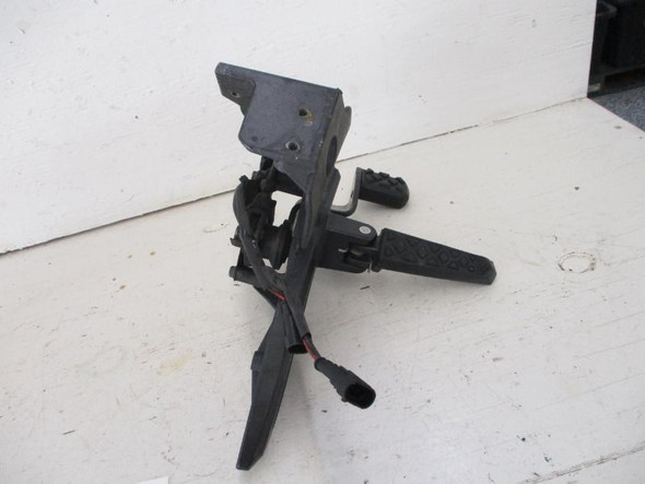 11 Can Am Spyder RSS Auto Right Foot Peg Mount Brake Reservoir 705004182 2011