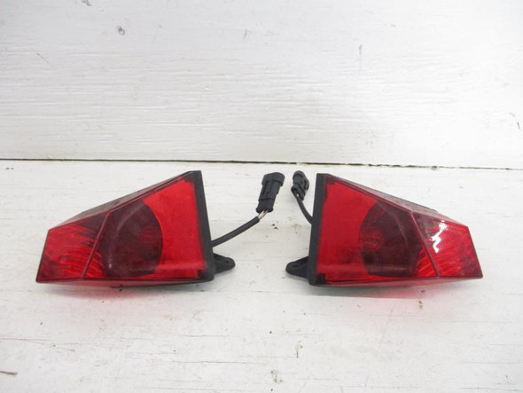 11 Can Am Spyder RSS SE5 Auto Left Right Tail Light 515176850 2011