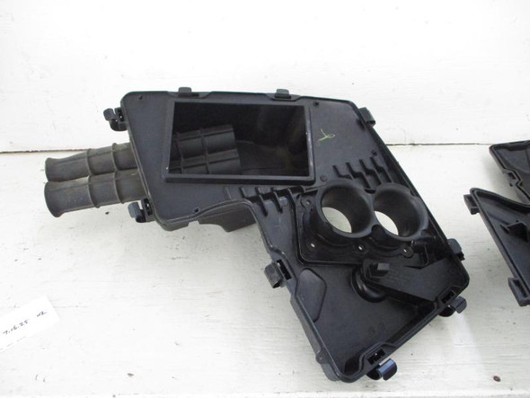 11 Can Am Spyder RSS SE5 Auto Airbox 707800182 2011